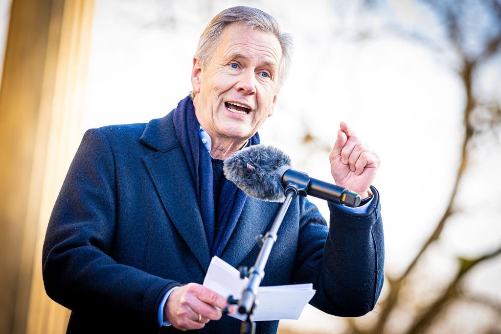 Ex-Bundespräsident Wulff spricht auf einer Demonstration gegen Rechtsextremismus. (Archivbild)