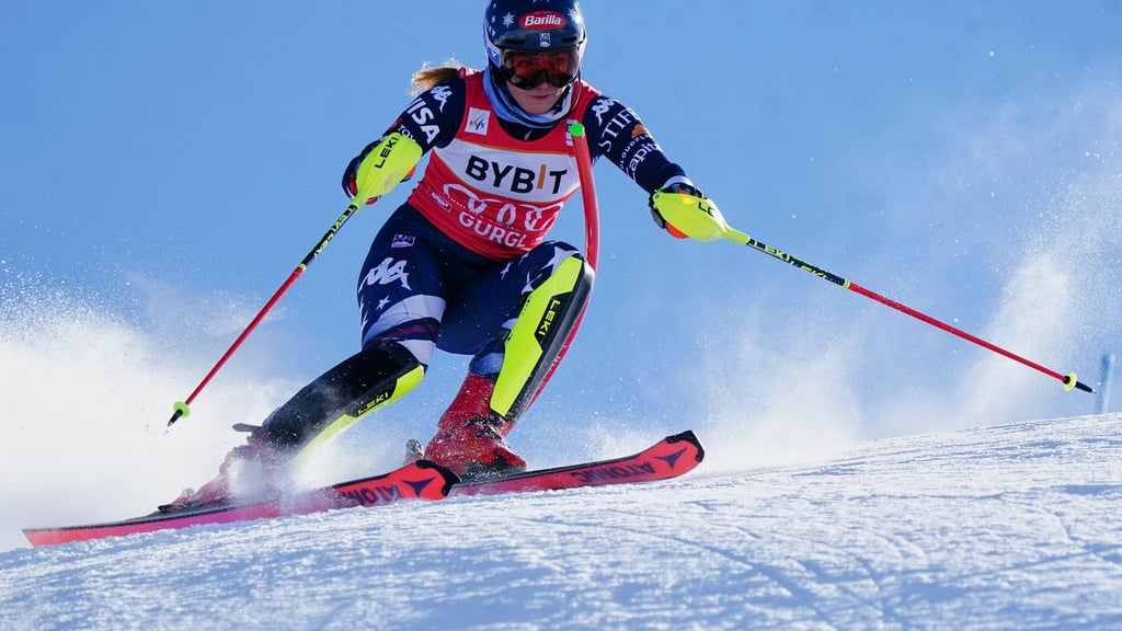 US-Star Mikaela Shiffrin war auch im zweiten Slalom der Saison nicht zu schlagen.