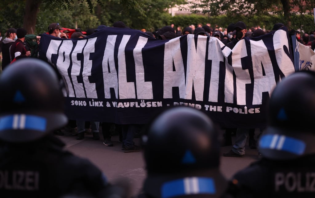 Vor dem Oberlandesgericht Dresden soll gegen weitere Mitglieder einer linksextremistischen Gruppe verhandelt werden. (Archivbild)