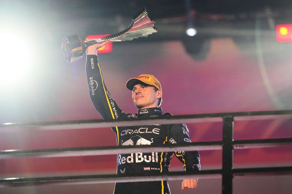 Jetzt liegt Max Verstappen nur noch 24 Punkte hinter Platz eins.