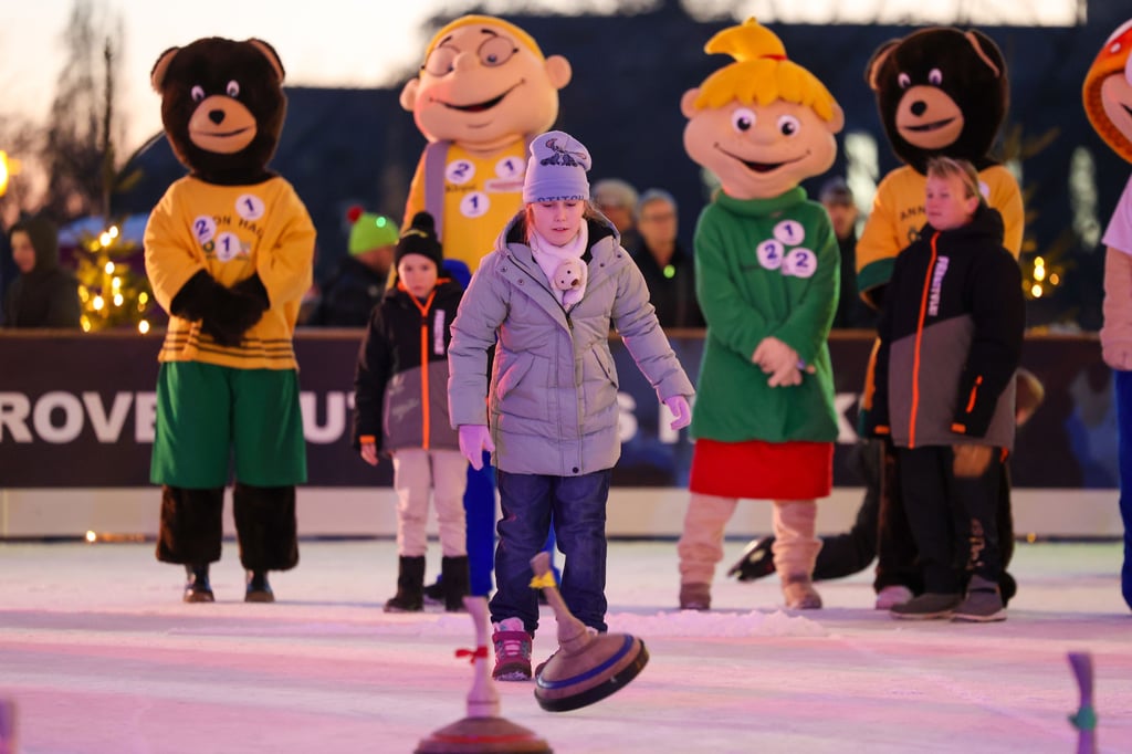Viel Spaß hatten die Kinder auch beim Eisstock-Schießen.