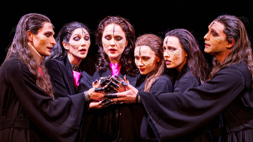 "Penthesilea" wird im Schauspielhaus des Theaters Magdeburg gezeigt.