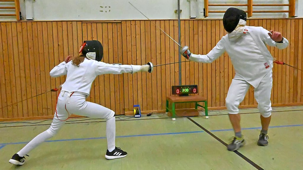 Auch eine mobile Trefferanlage kommt bei den Fechtern im Ascherslebener Stephaneum zum Einsatz. 