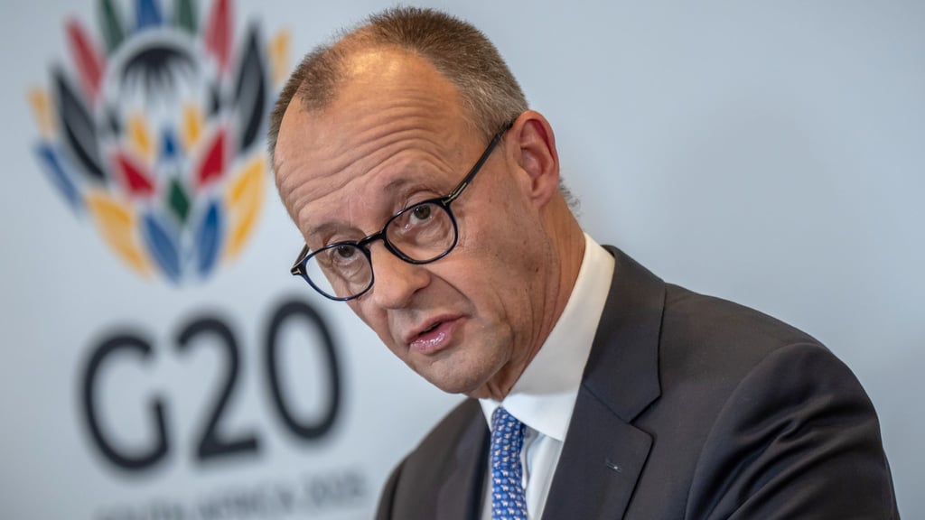 Bundeskanzler Friedrich Merz (CDU) unternimmt einen eigenen Vorstoß für Frieden in der Ukraine.