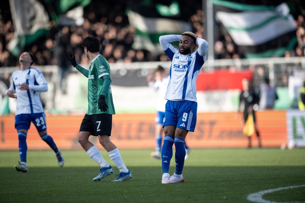 Auch in Überzahl trafen Moussa Sylla und die anderen Schalker nicht.