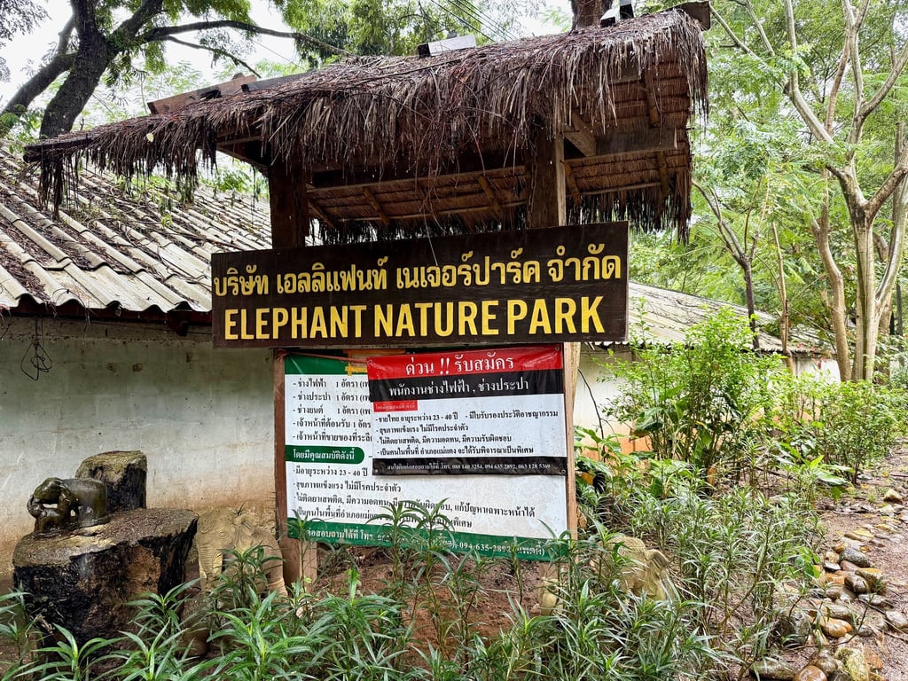 Der Elephant Nature Park liegt in der Nähe der bekannten Stadt Chiang Mai.