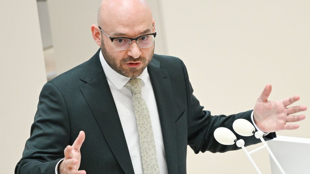 René Wilke will den Rücktritt vom BSW-Fraktionsvize nicht bewerten. (Archivbild)