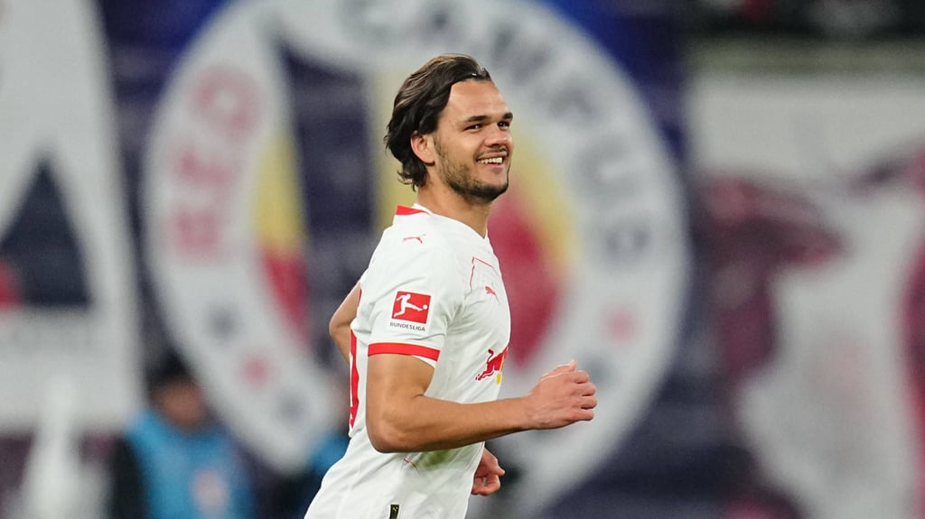 Max Finkgräfe freut sich über seinen Einsatz gegen Werder Bremen.