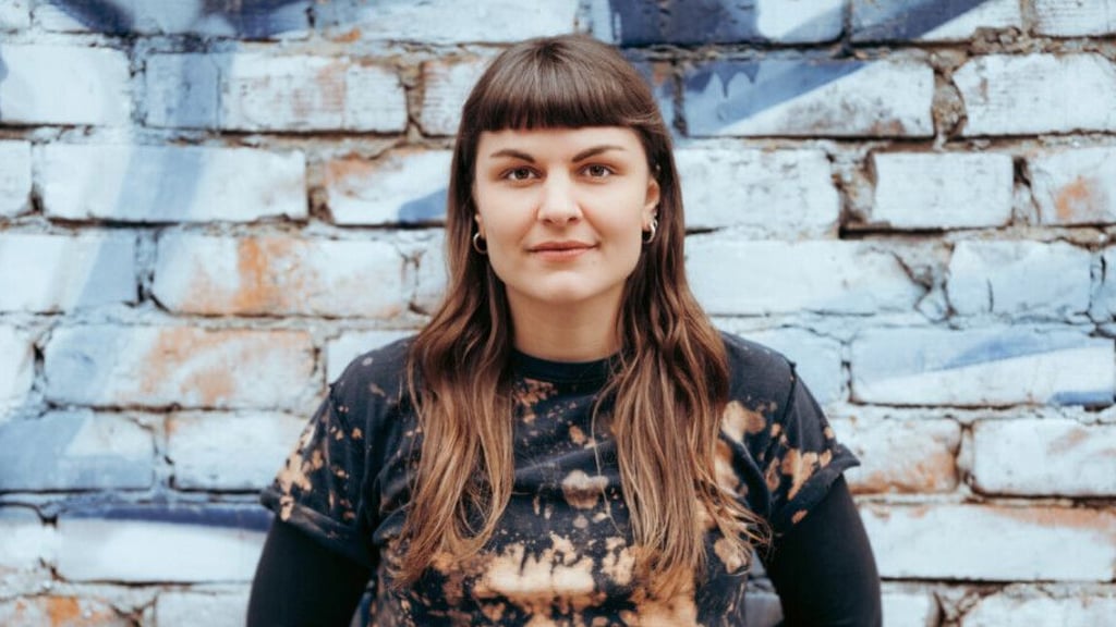 Susanne Siegert gastiert mit "Gedenken neu denken. Wie sich Erinnern an den Holocaust verändern muss" im Magdeburger Moritzhof.