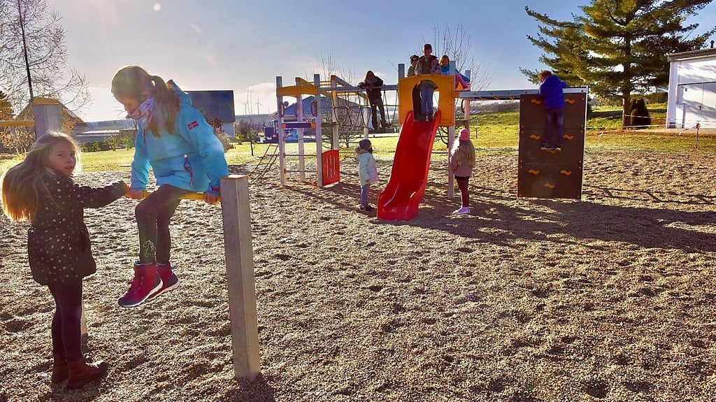  Der Spielplatz  an der Grundschule in Ahlsdorf 
