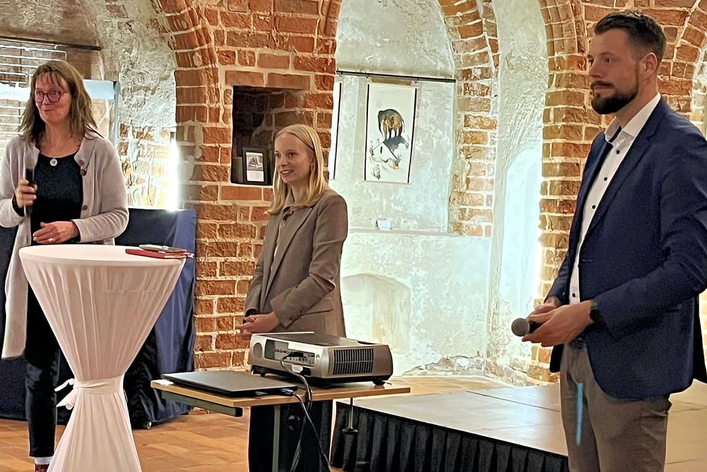 Juliane Kleemann (von links), Sabrina Repp und Timm Haußen (SPD-Kandidat für den Wahlkreis Genthin für die Landtagswahl 2026).