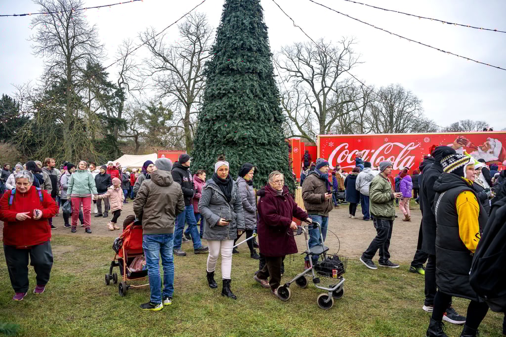 Im vergangenen Jahr waren die Coca-Cola Weihnachtstrucks zu Besuch auf dem Weihnachtsmarkt Zerbst.