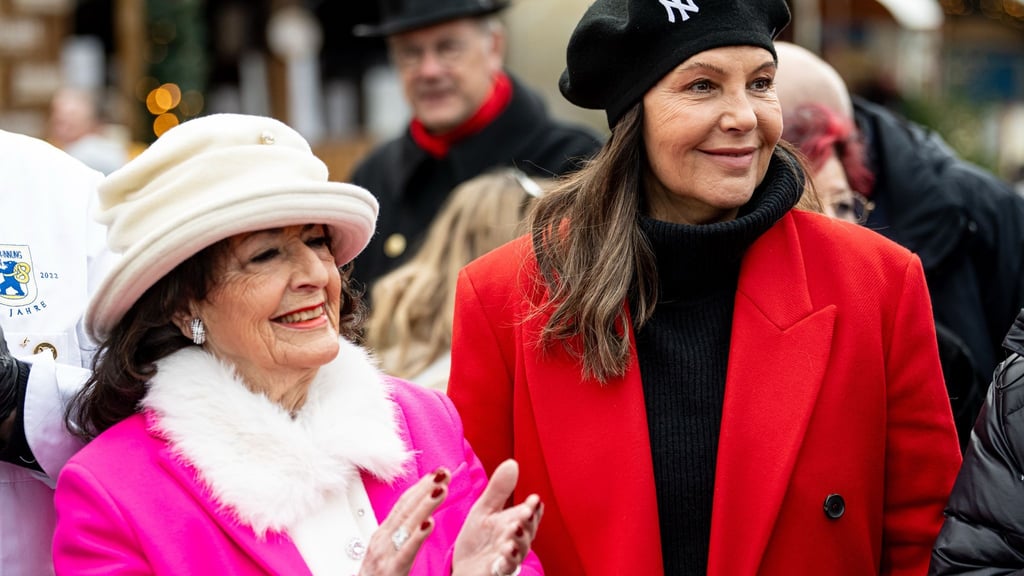 Natascha Ochsenknecht kam mit ihrer Mutter Bärbel Wierichs.