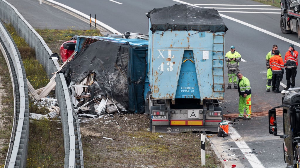Mehr schwere Lkw-Unfälle auf Thüringens Fernstraßen: Die Polizei sieht dennoch keine eindeutigen Schwerpunkte. (Archivbild)