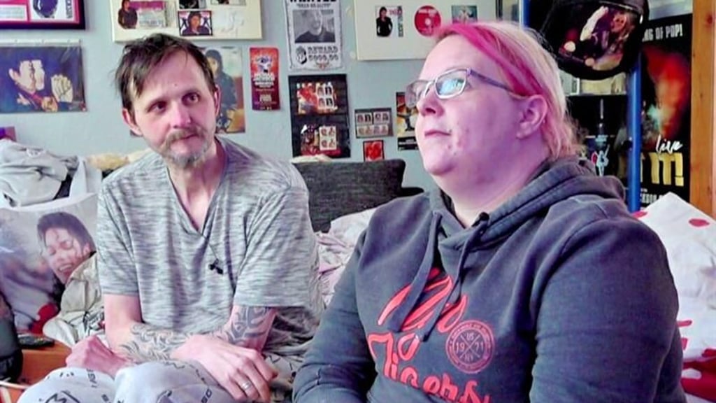 Der "Hartz und herzlich"-Protagonist Markus (links) aus Magdeburg ist tot. Der 48-Jährige hinterlässt neben Partnerin Franzi auch sechs Kinder.