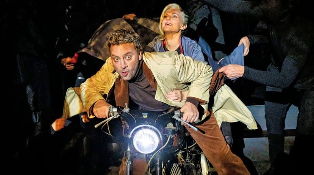 Dem schönen Leben entgegen: Karel (Michael Sedlácek) und Marie (Yuliya Gerbyna)