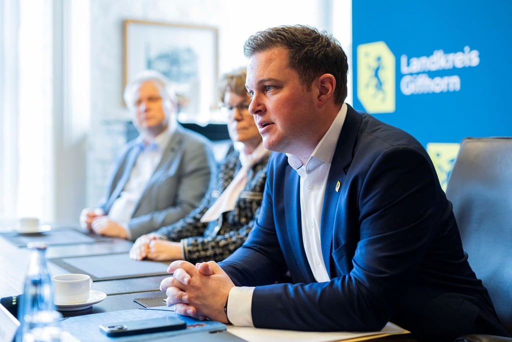 Mit erst 34 Jahren ist Philipp Raulfs (SPD) jüngster Landrat Niedersachsens.