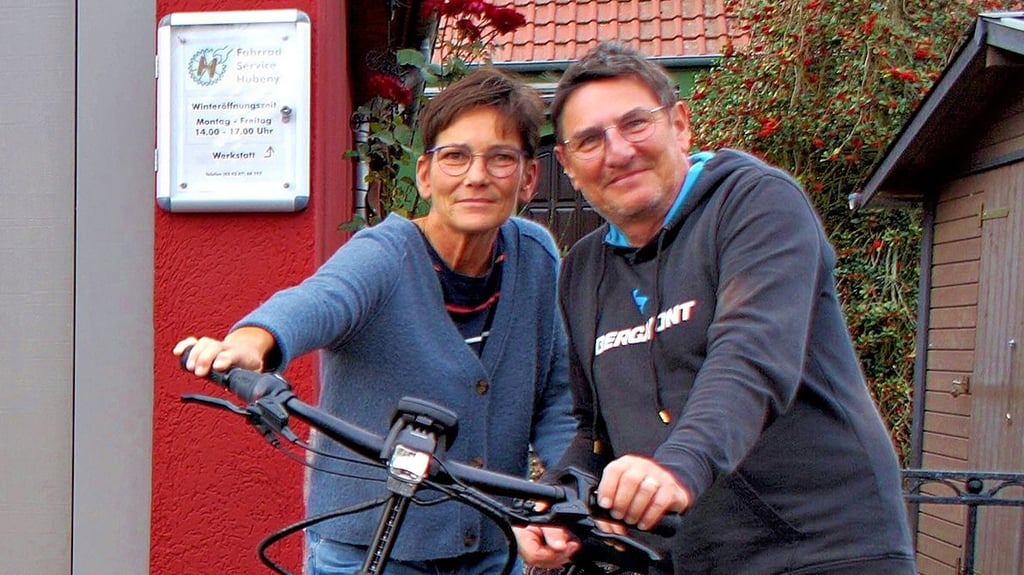 Judith und Dirk Tetzlaff haben ihr „Fahrradhaus Hubeny“ in Havelberg umgebaut. 