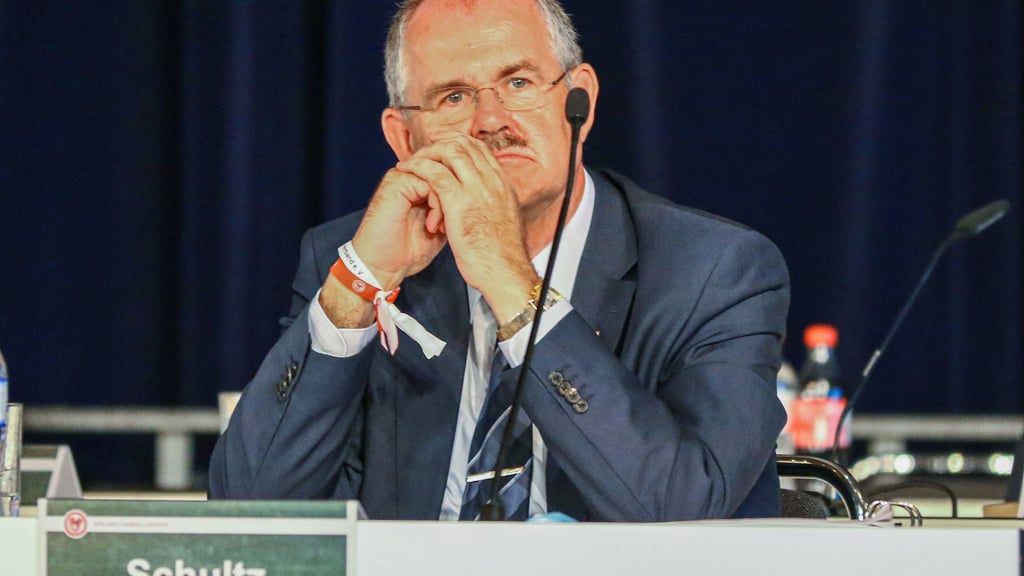 BFV-Präsident Bernd Schultz musste bei einem Antrag des BFV eine Niederlage hinnehmen.