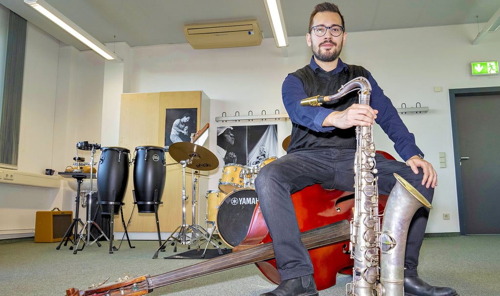 Musiker George Kontomichalis ist Leiter der Kurt Weill Big Band und hat ein eigenes Album aufgenommen.