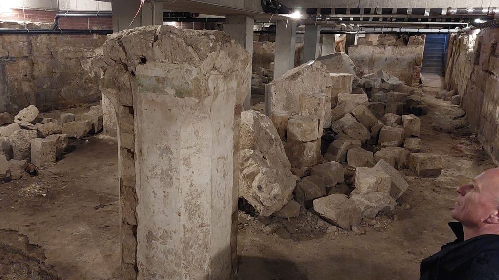 Am 28. November führt der Halberstädter Geschichtsverein in die unbekannte Unterwelt und zu den Fundamentresten des historischen Halberstädter Rathauses.