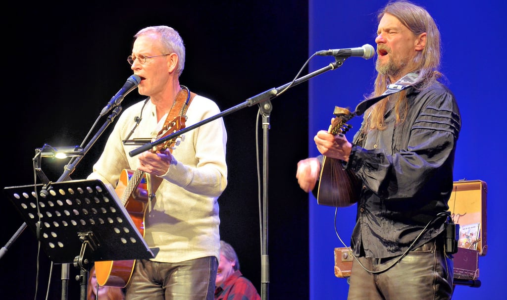 Ralph Jäsche (links) und Steffen Knaul stehen seit 20 Jahren  als Tagelöhner auf der Bühne. 