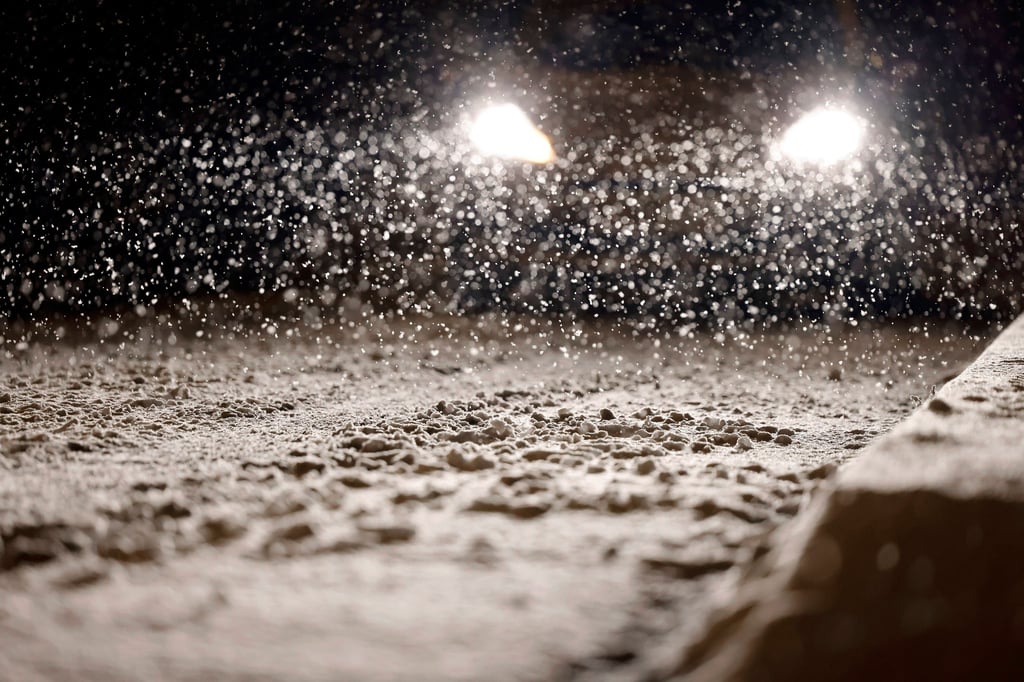 In der Nacht zum Montag ist in der Region Bitterfeld der ersten Schnee gefallen. 