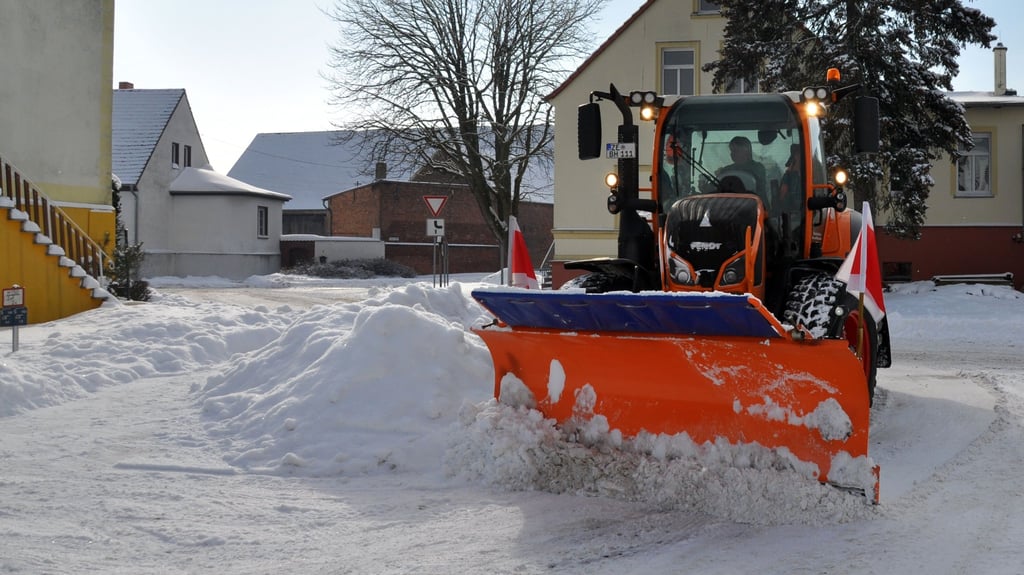 Um für den bevorstehenden Winterdienst gewappnet zu sein, muss beim Zerbster Bauhof zusätzlich Geld investiert werden.