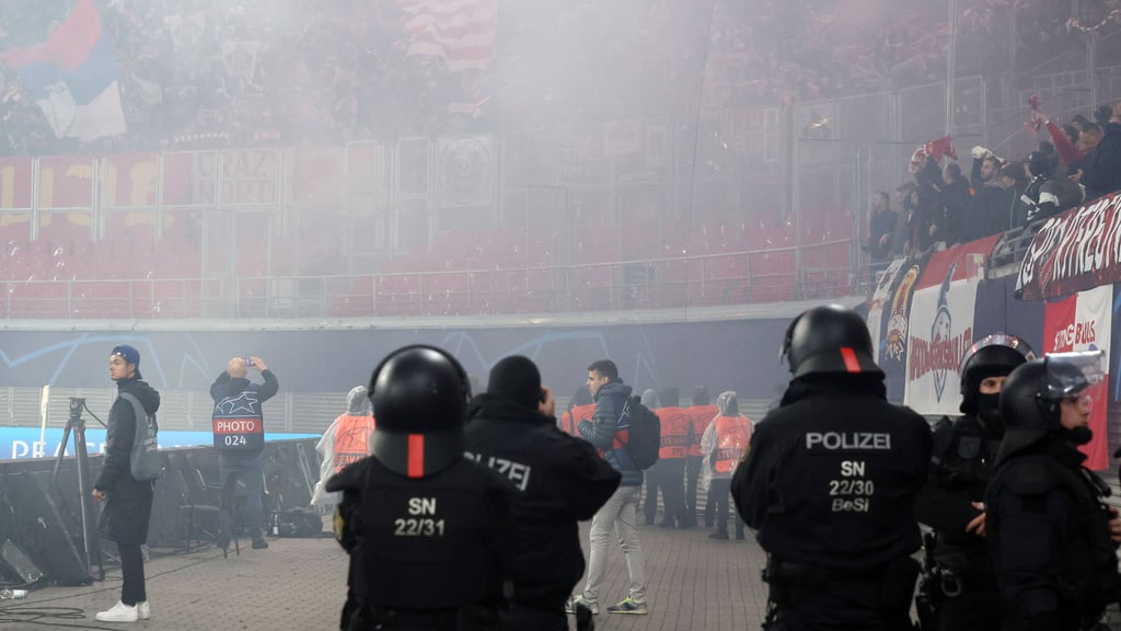 Seltener Polizeieinsatz in der Red-Bull-Arena 2023 gegen Roter Stern Belgrad