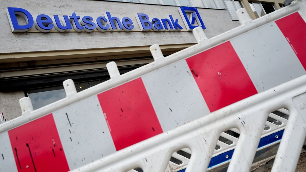Deutsche Bank zieht Konsequenzen aus dem Umgang des Verbandes Familienunternehmer mit der AfD: Der Verband darf Räumlichkeiten der Bank in Berlin nicht mehr für seine Veranstaltungen nutzen. (Symbolbild)