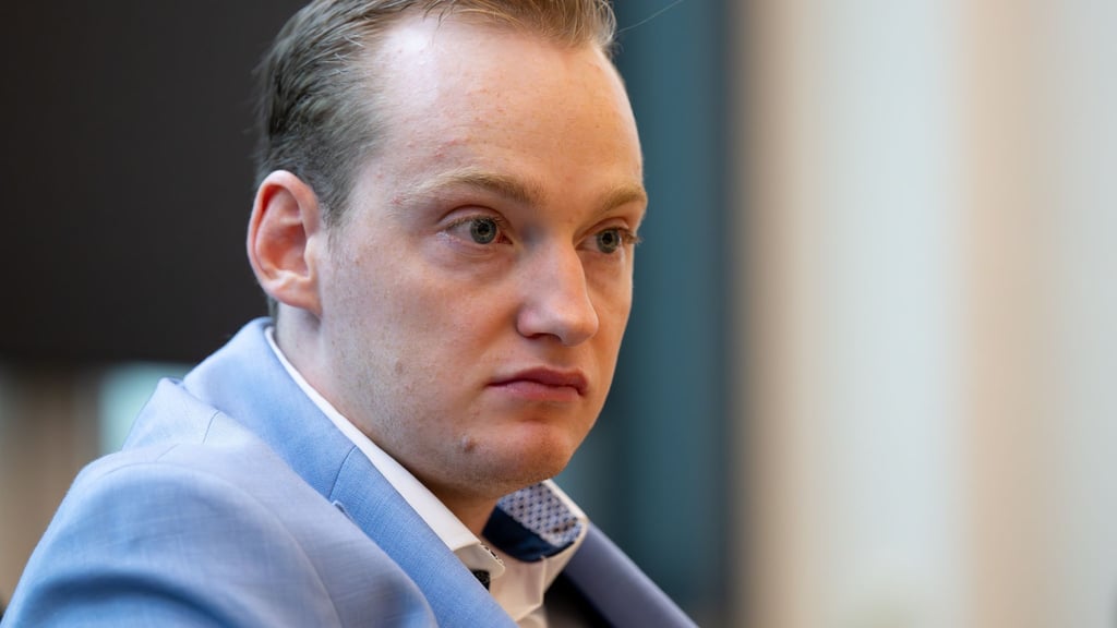 Der Angeklagte muss nach der Entscheidung des Gerichts für die bisherige Haft entschädigt werden. (Archivbild)