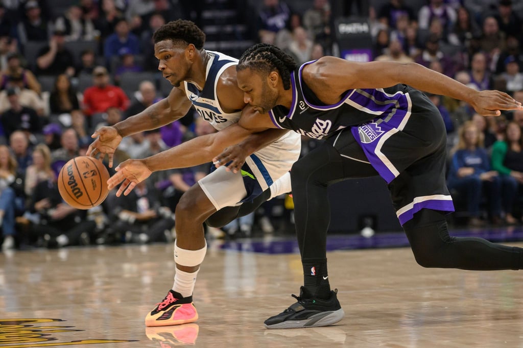 Edwards (links) spielte stark, zum Sieg in Sacramento reichte es nicht.