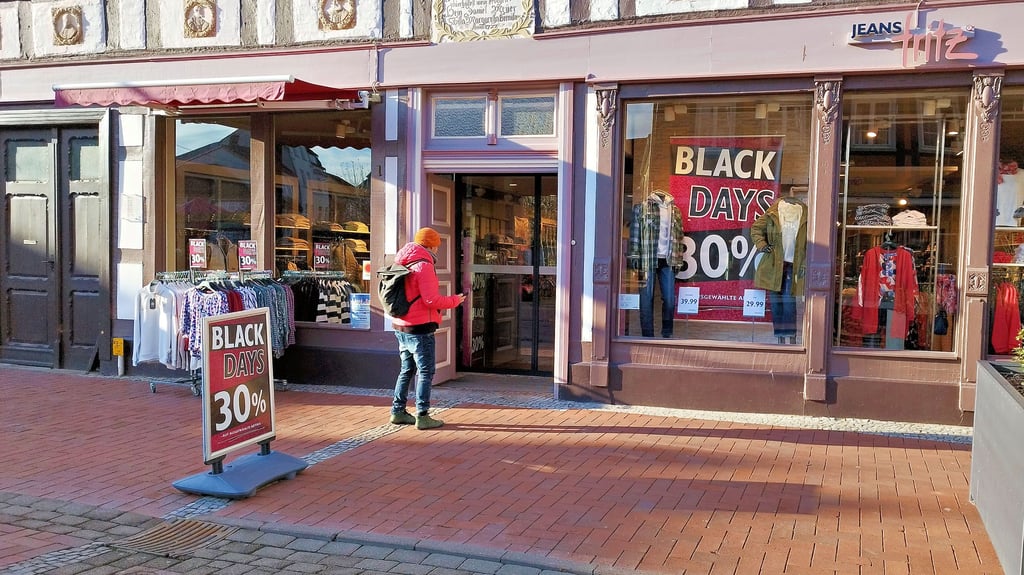 Jeans Fritz  in Salzwedel wirbt in der Black Week mit ordentlichen Rabatten. 