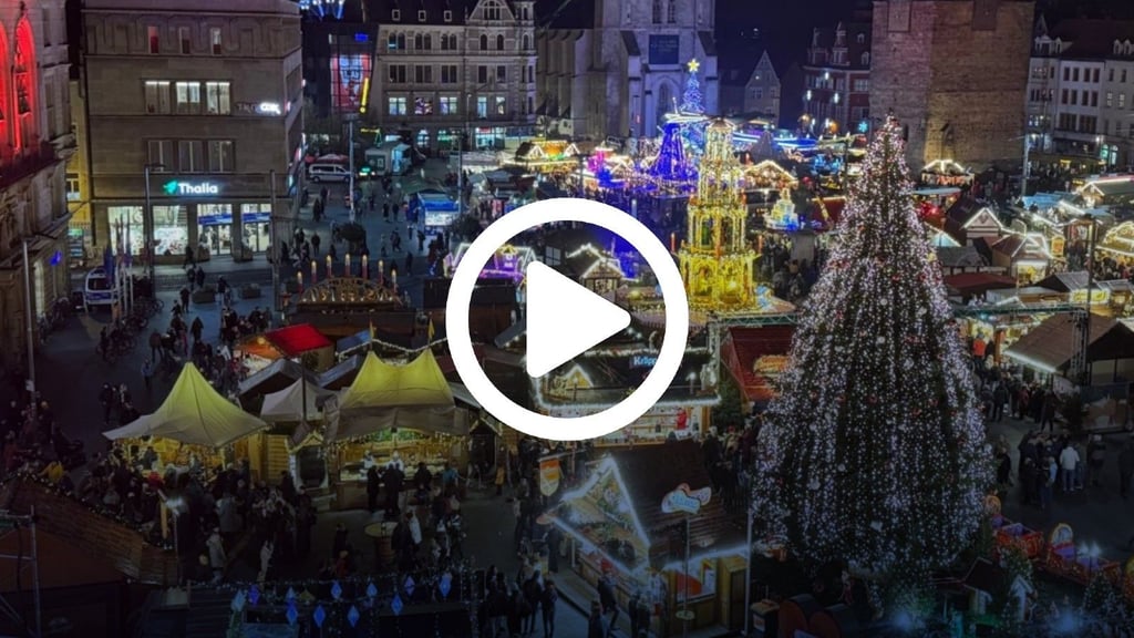 Alle Jahre wieder: Halles Weihnachtsmarkt ist eröffnet. Bis zum 23. Dezember zieht nun wieder der Duft von Glühwein, Lebkuchen und anderen Naschereien durch Halles „gute Stube“. 