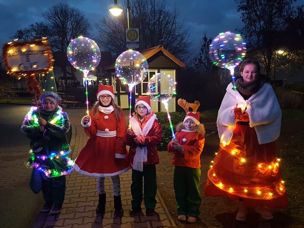 Bunt und zum Teil sogar mit beleuchteten Kostümen werden die Teilnehmer des Märchenumzugs in Starsiedel unterwegs sein.