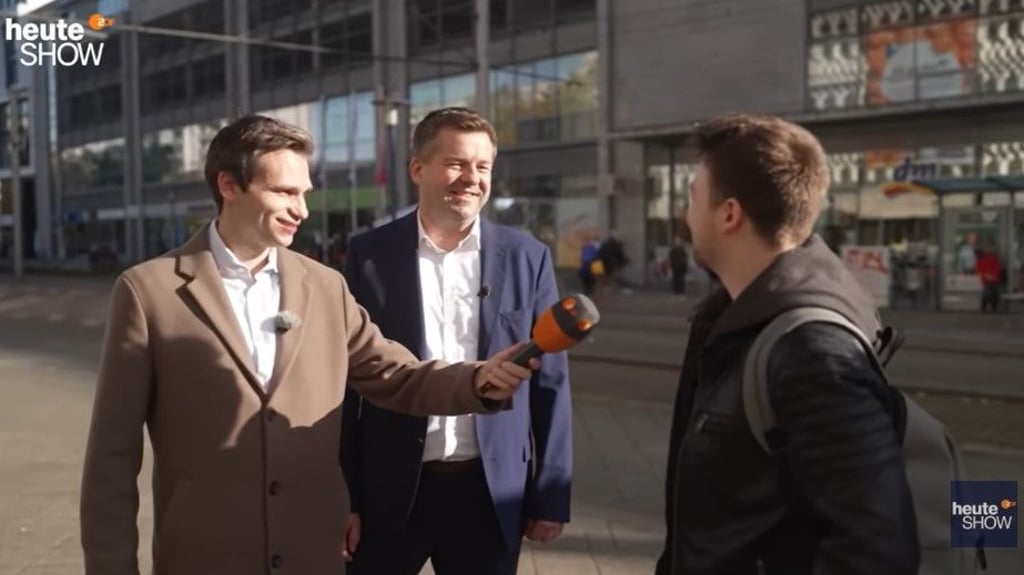 Der amtierende Wirtschaftsminister und Spitzenkandidat der CDU, Sven Schulze (M.), war in der ZDF heute-show zu Gast. Reporter Fabian Köster hat ihn in Magdeburg besucht.