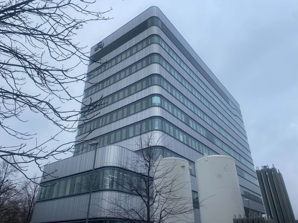 Der neue UFZ-Forschungsbau in Leipzig: moderne Labore für Zukunftsthemen von Klimaschutz bis Energiewende.