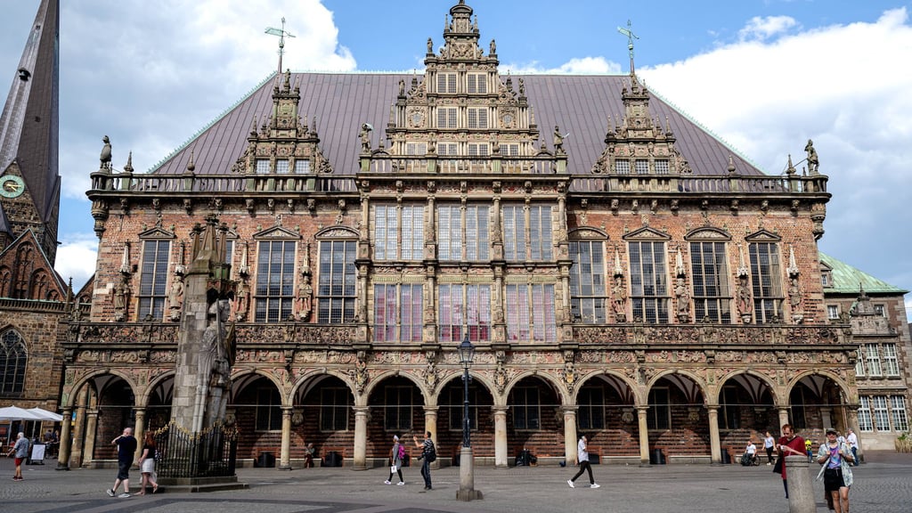 Das Land Bremen will eine Steuer auf Einweggeschirr einführen. (Archivbild)