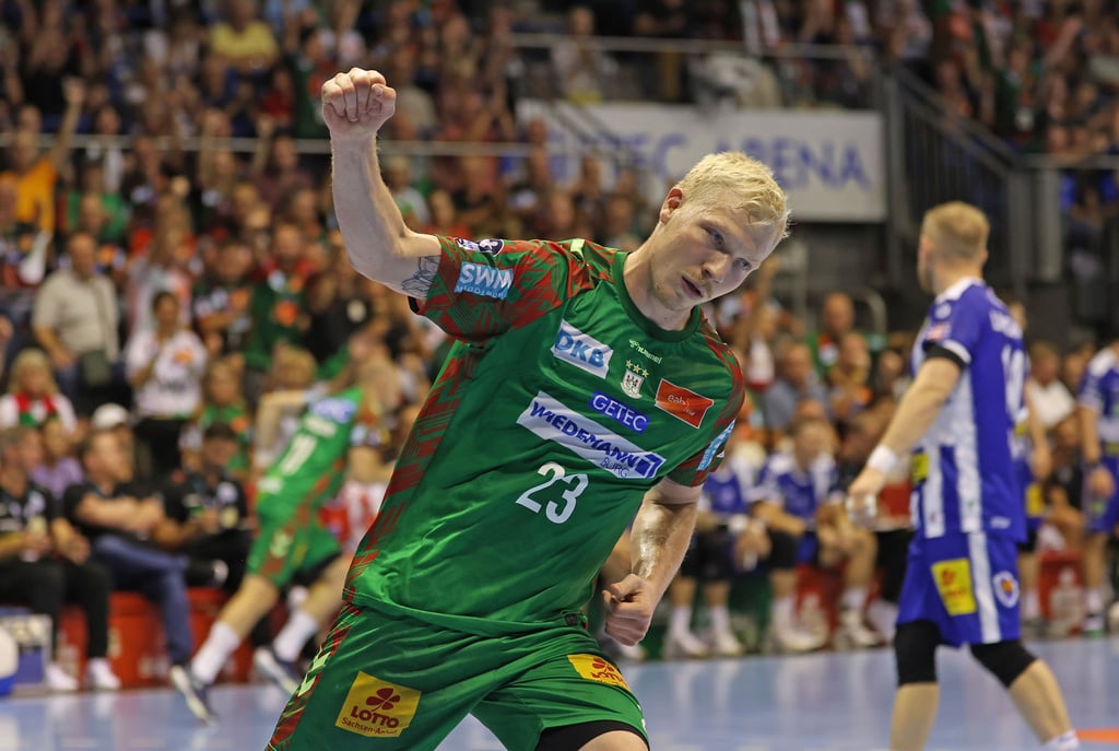 Magnus Saugstrup konnte wie hier vor den eigenen Fans auch in Bitola oft jubeln. Mit sechs Toren war der Kreisläufer bester SCM-Werfer beim Sieg gegen Pelister.