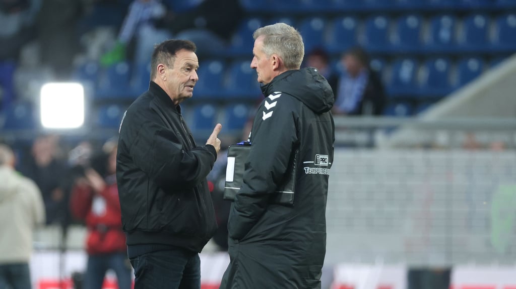 Für Otmar Schork (links), Petrik Sander und den 1. FC Magdeburg steht mehr auf dem Spiel, als man auf den ersten Blick denkt.