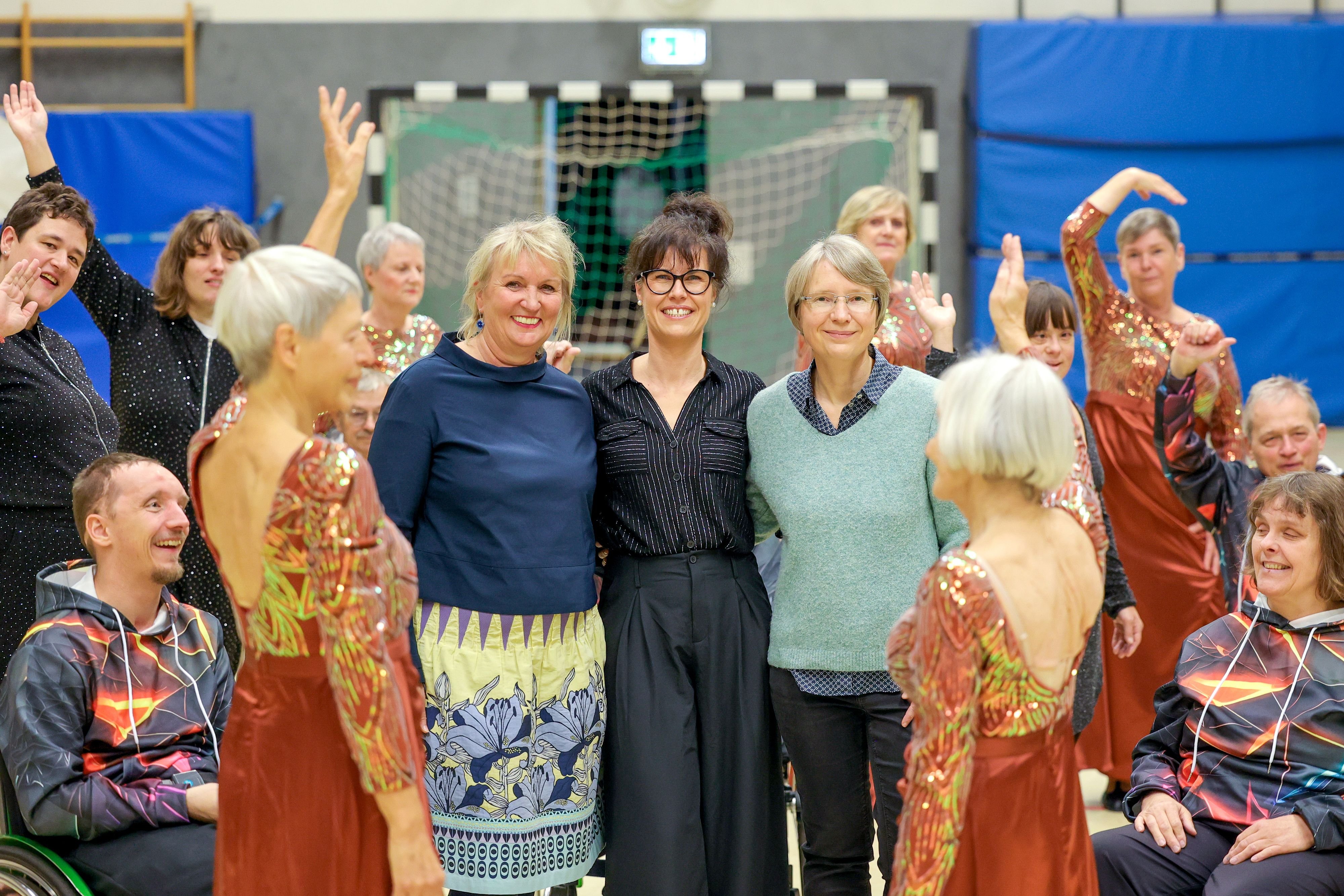 Inklusive Show bringt Menschen zusammen: Drei Magdeburgerinnen lassen Tanzträume wahr werden