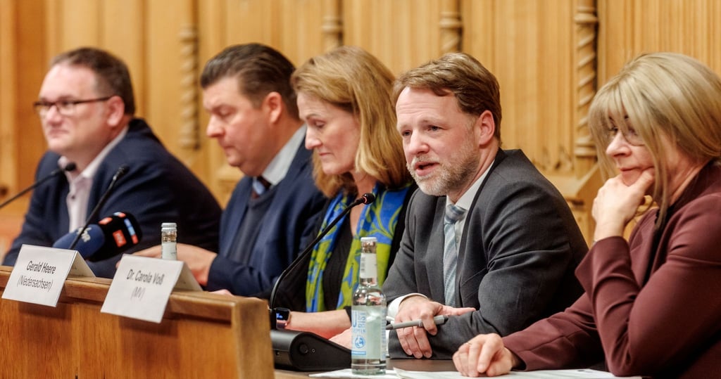 Die Finanzminister - und Senatoren der Nordländer berieten sich in Lübeck.