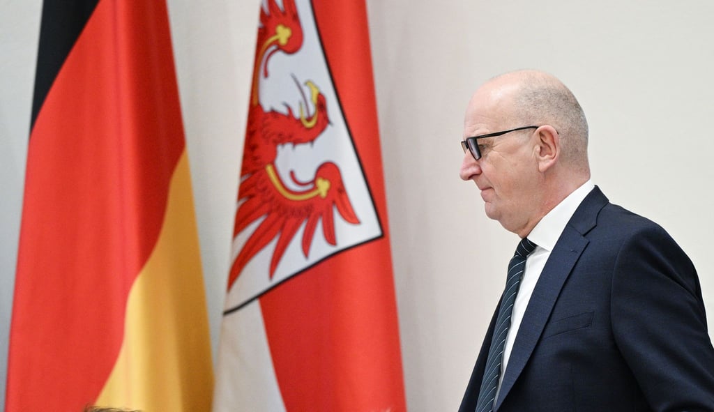 Dietmar Woidke (SPD) weiß um die finanziellen Schwierigkeiten der Städte und Gemeinden. (Archivbild)