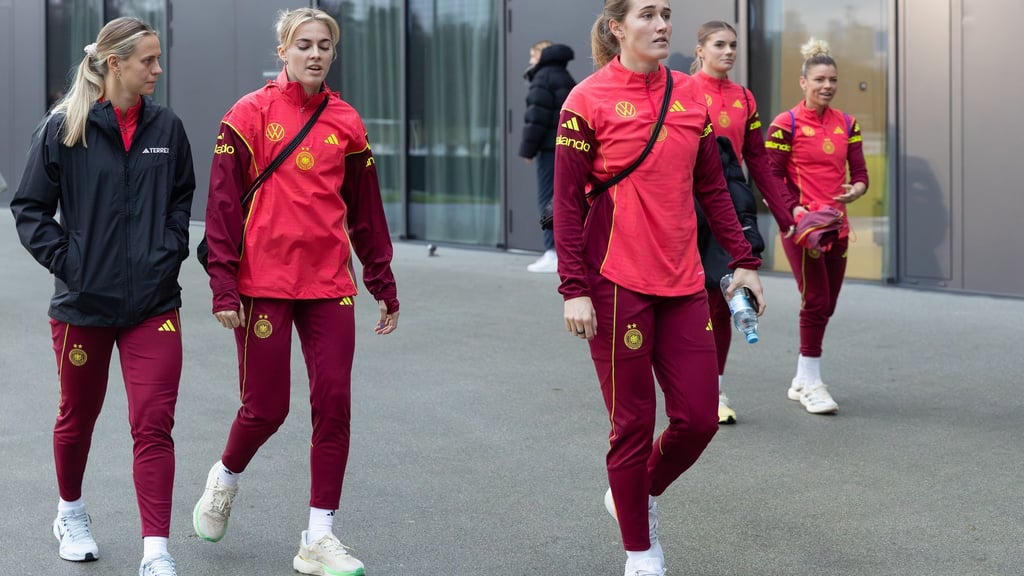 Nicht gegen Spanien dabei: Sydney Lohmann (vorn).