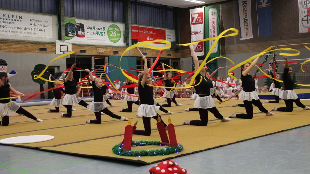 Beim großen Weihnachtsschauturnen präsentieren alle Turner des VfB Germania Halberstadt in bunten Kulissen ihr Können. Die Turner sind dabei zu Gast in der Sporthalle „Völkerfreundschaft“.