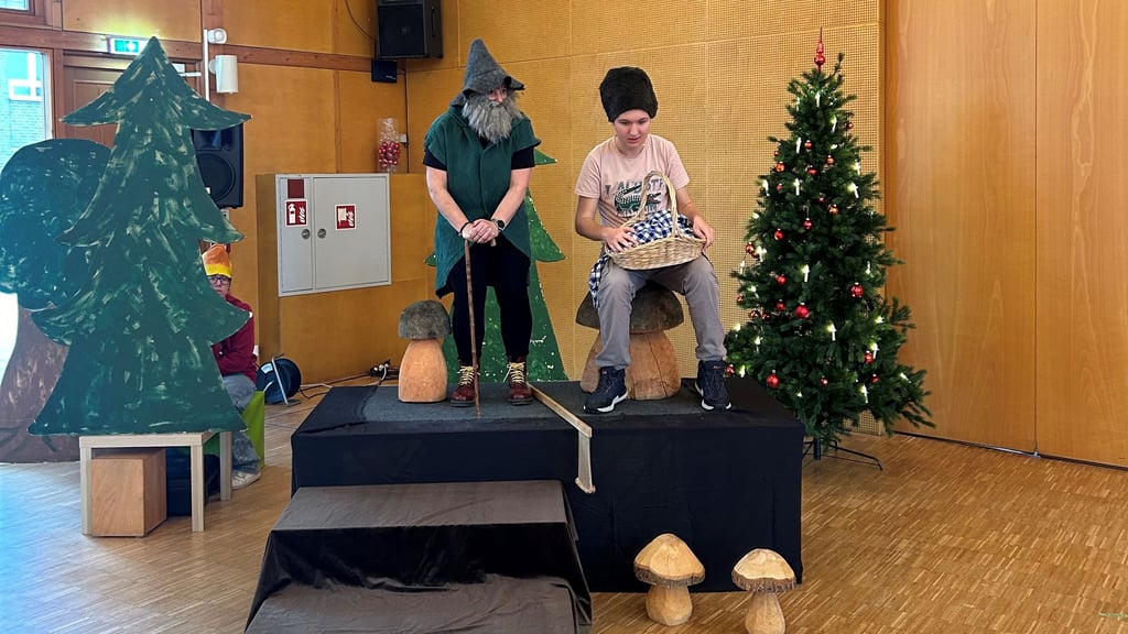 Das Weihnachtsmärchen der Regenbogenschule in Magdeburg-Olvenstedt wird seit 2002 aufgeführt. In diesem Jahr wird das Märchen „Die goldene Gans“ gespielt. 