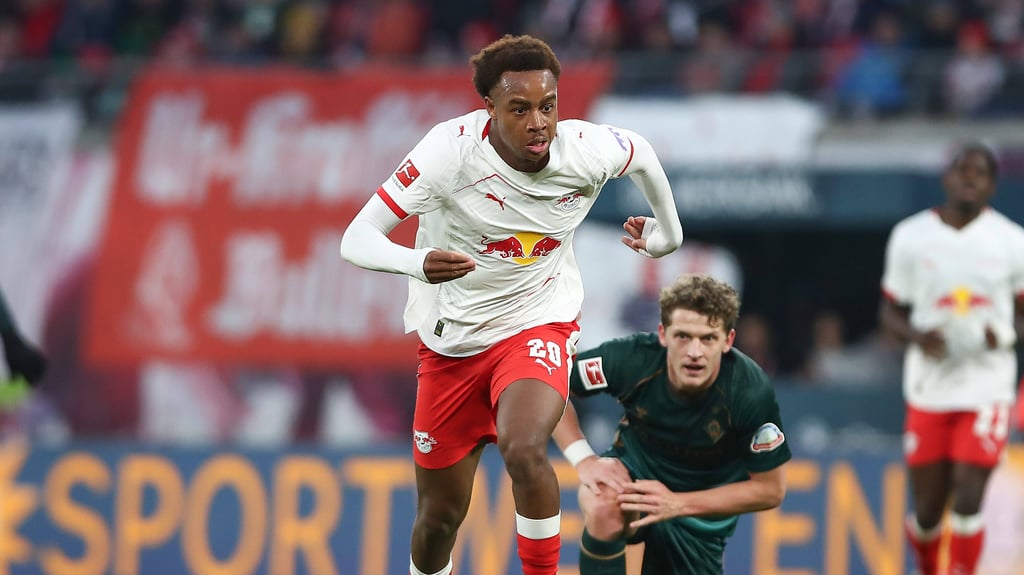 Assan Ouédraogo&nbsp;im Bundesliga-Spiel gegen Werder Bremen.