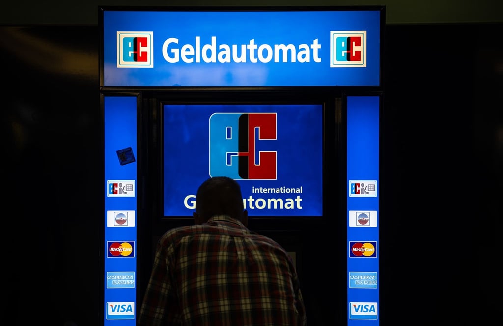 EU-Unterhändler haben sich auf neue Regeln zu Bargeldzugang und gegen Online-Betrug geeinigt. (Symbolbild)