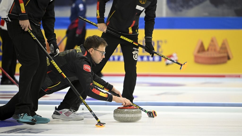 Das deutsche Curling-Team um Marc Muskatewitz verpasste bei der EM in Finnland knapp das Halbfinale.
