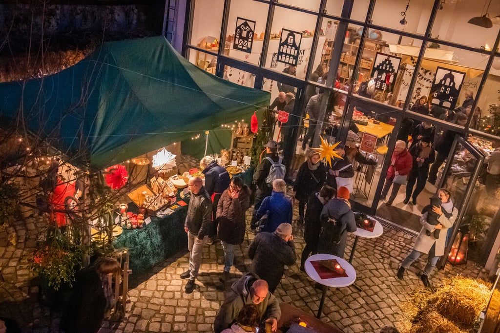 Blick in den Hof des Architektur- und Umwelthauses in der Wenzelsgasse.